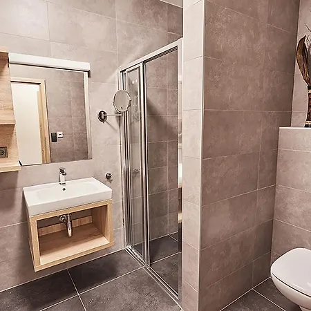 Volarik Apartament *